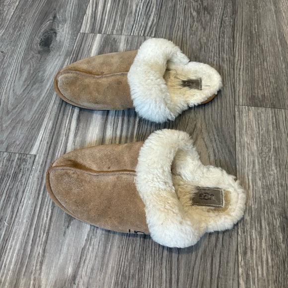 Ugg Scuffette Il Slippers - Picture 5 of 6